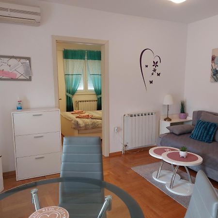 Apartman Suzy Pula Luaran gambar